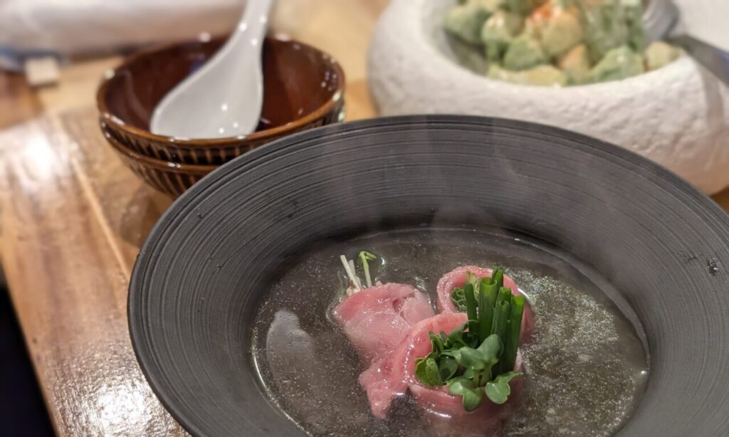 【中津市】宴会でも1人飲みでも楽しめる『肉酒場LAMP』