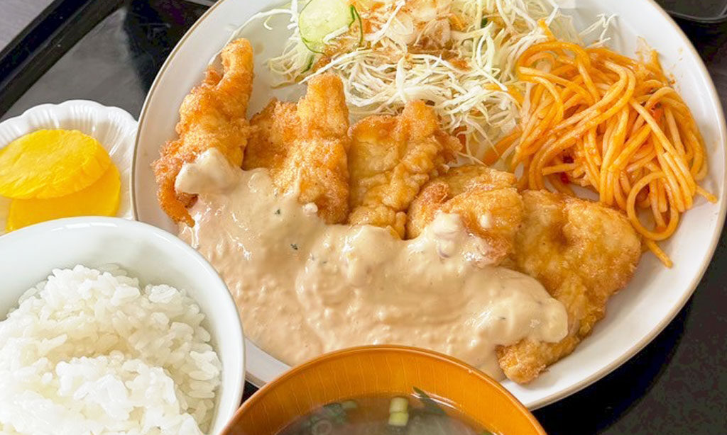 【上毛町】本場宮崎の味!『チキン南蛮専門店 なんばん屋』ふわふわチキンと手作りタルタルソースが絶品!