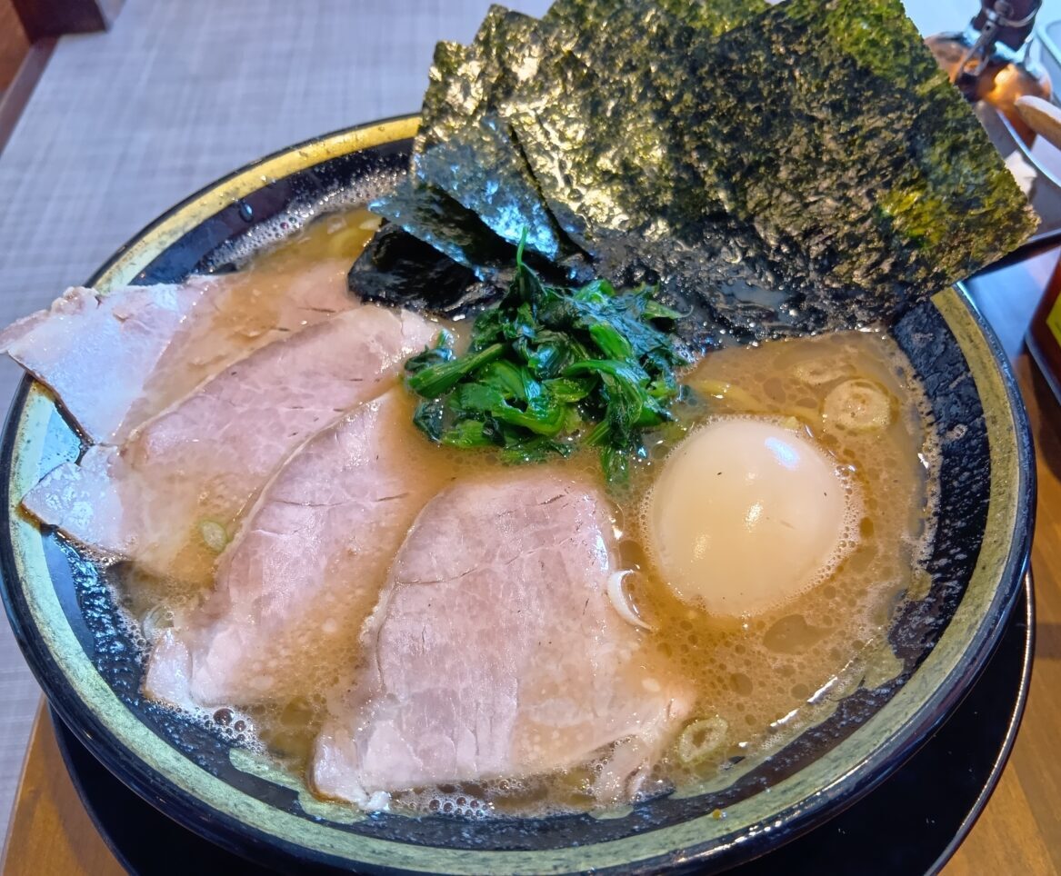 【大分市】濃厚でこってり、お得にがっつりの『九州豚骨醤油 鯉から竜 宗方店』ラーメンで満腹大満足!