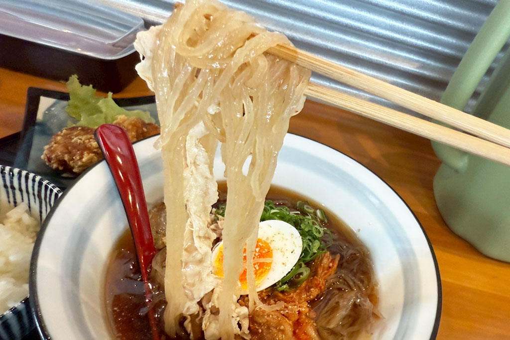 【宇佐市】『大分辛麺 くうかい』で夏限定の特製冷麺!スープの旨みがクセになる一杯