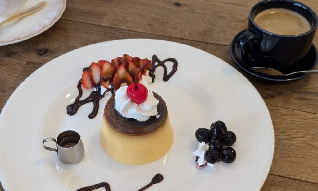 【大分市】穏やかな店内で素敵なひとときを過ごせるカフェバー『府内BASE』