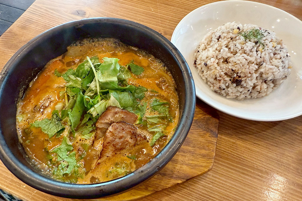 【上毛町】『ナチュラルファーム菓樹』地元食材×石鍋スープカレーで満足ランチ