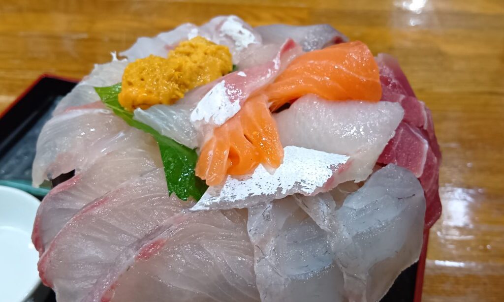 【大分市】海鮮好きにはたまらない!見て感激、食べて満足の『食彩 岬』