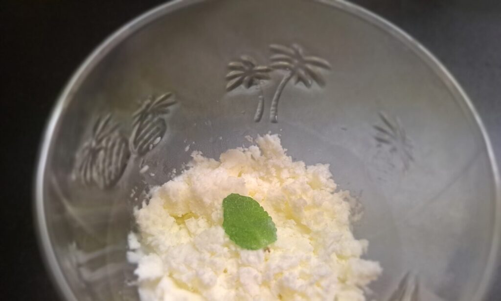 普通のヨーグルトを濃厚な『水切りヨーグルト』に♪ ひんやりスイーツ『フローズンヨーグルト』もできちゃいます