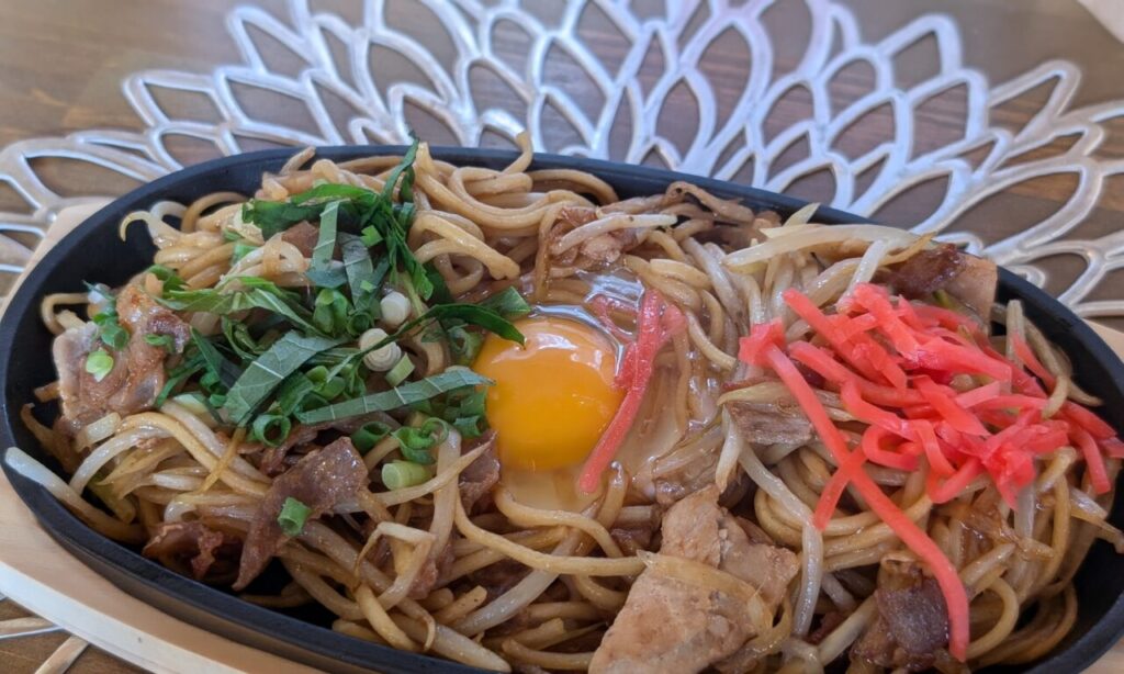 【中津市】古民家カフェ『LaLa Cafe(ララカフェ)』で食べる、常連さんしか知らない絶品!青パパイヤ焼きそば