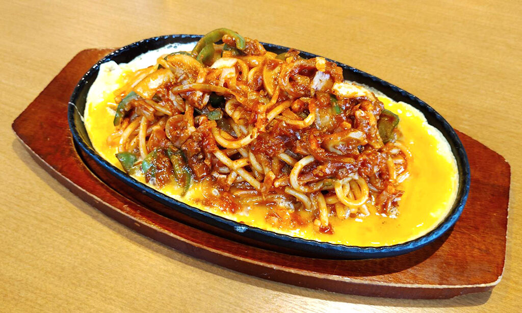 【中津市】『喫茶ロッシュ』のナポリタン&オムデミで満たされる幸せランチ