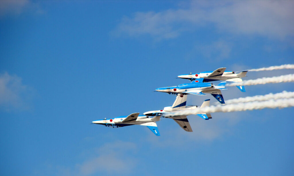 【築城郡】『築城基地航空祭2025』家族で感動!青空舞うブルーインパルスとド迫力の航空ショー体験!!