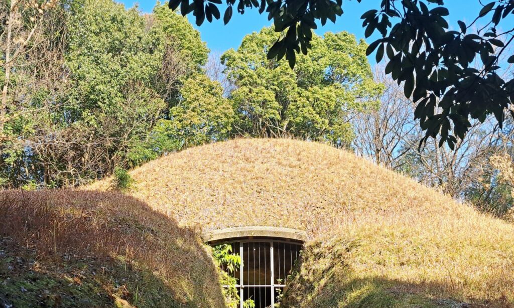 【上毛町】『穴ヶ葉山古墳』身近にあった国指定史跡!!野鳥の声が聴こえる森に囲まれた丘の上の遺跡