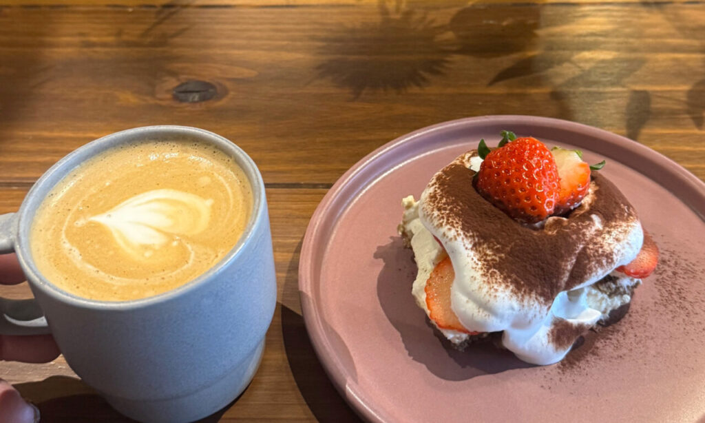 【中津市】『TOCOMA coffee & meal』で旬の人気メニュー、苺スイーツを満喫!
