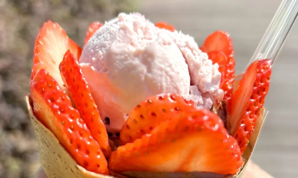 【吉富町】もっちり生地のクレープに旬のいちごたっぷりで贅沢なひととき『crumu (クルム)』