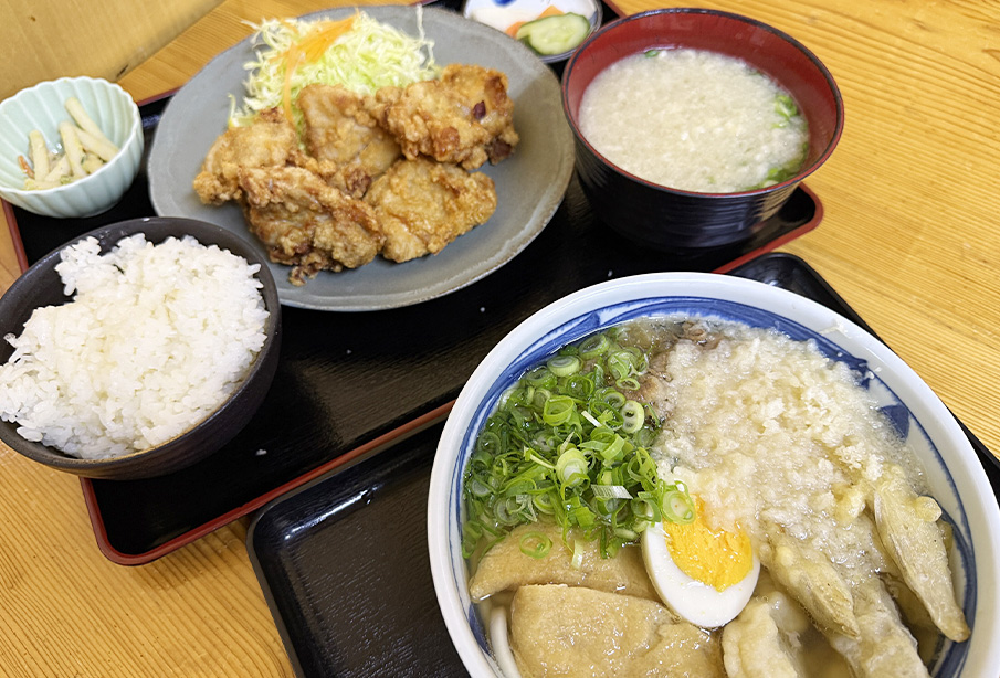 【田川郡香春町】朝7時から営業の『立喰い生麺 香春バイパス店』 | 生麺うどんと迫力の唐揚げ定食