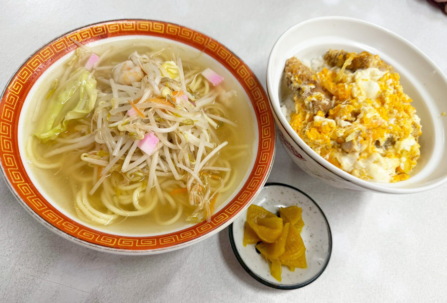 【豊後高田市】昭和の町の激安食堂『大寅屋食堂』。チャンポン350円・カツ丼450円の衝撃価格!