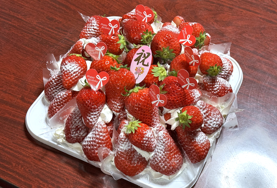 【豊後高田市】『CAFEちぃばす』いちご好き必見!!映えも味も大満足スイーツ!!しあわせテイクアウト