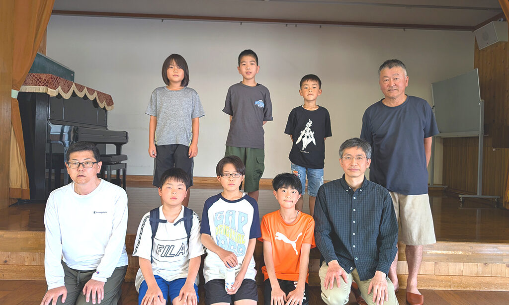 フリーマガジンスマイル連載企画『スクール&チーム』(日本将棋連盟中津支部のみなさん)