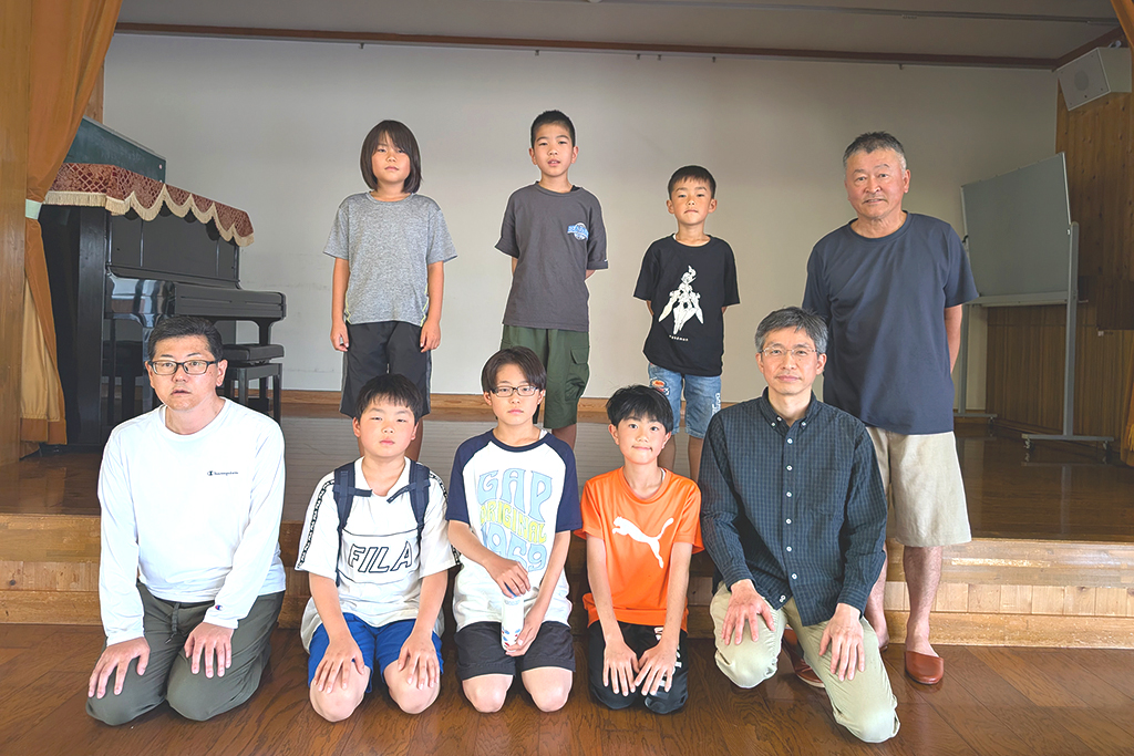 フリーマガジンスマイル連載企画『スクール&チーム』(日本将棋連盟中津支部のみなさん)