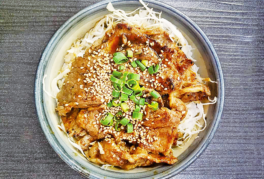 【中津市】コスパ抜群!『大衆食堂 ちこちこ亭』で味わう人気の肉丼 | スタミナ肉グルメ特集2026