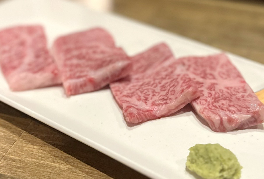 【中津市】希少な四万十牛が味わえる!『炭火焼肉 月鶏』の黒毛和牛ロース | スタミナ肉グルメ特集2026