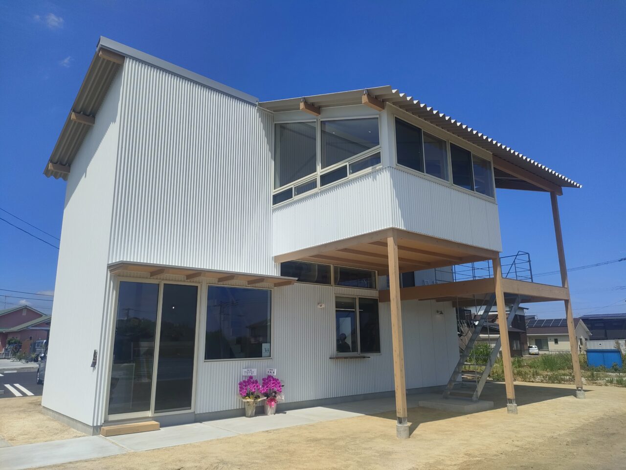 【中津市】精肉店『うしのとなり』が新店オープン!牧場オーナー厳選の和牛とハンバーガーを楽しめる
