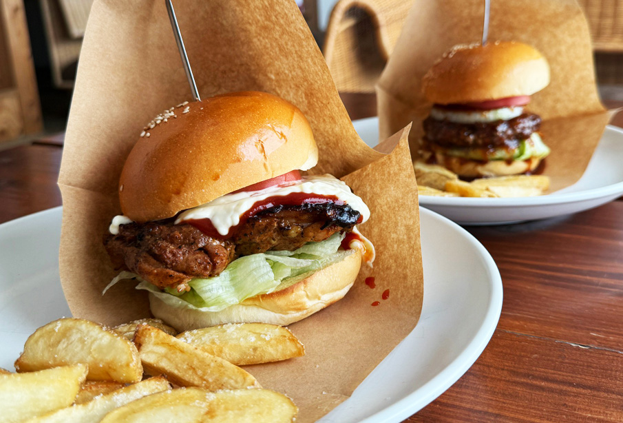 【中津市】ボリューム満点のハンバーガーをおしゃれな店内で味わう!『SUNVIEW BARGER SHOP(サンビュー バーガー ショップ)』